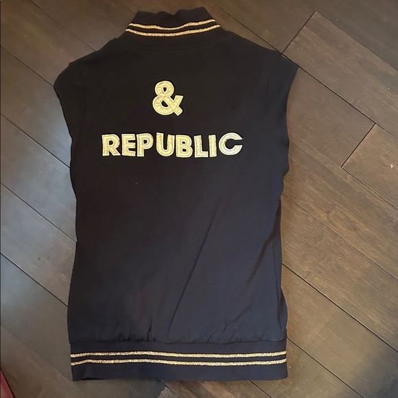 Rock & Republic zip up - Picture 3 of 3